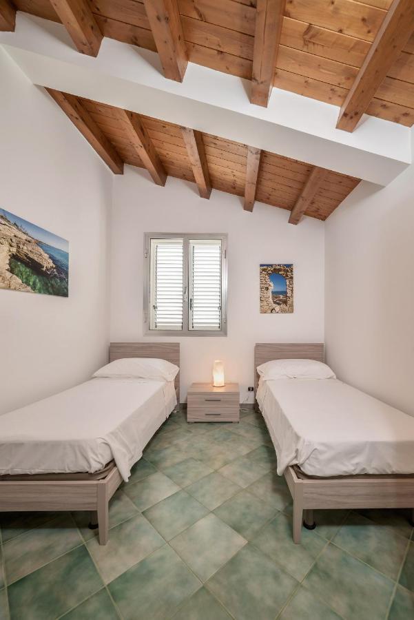 Archimede, Appartamento Con Vista In Centro A Marina Di Ragusa Exterior photo