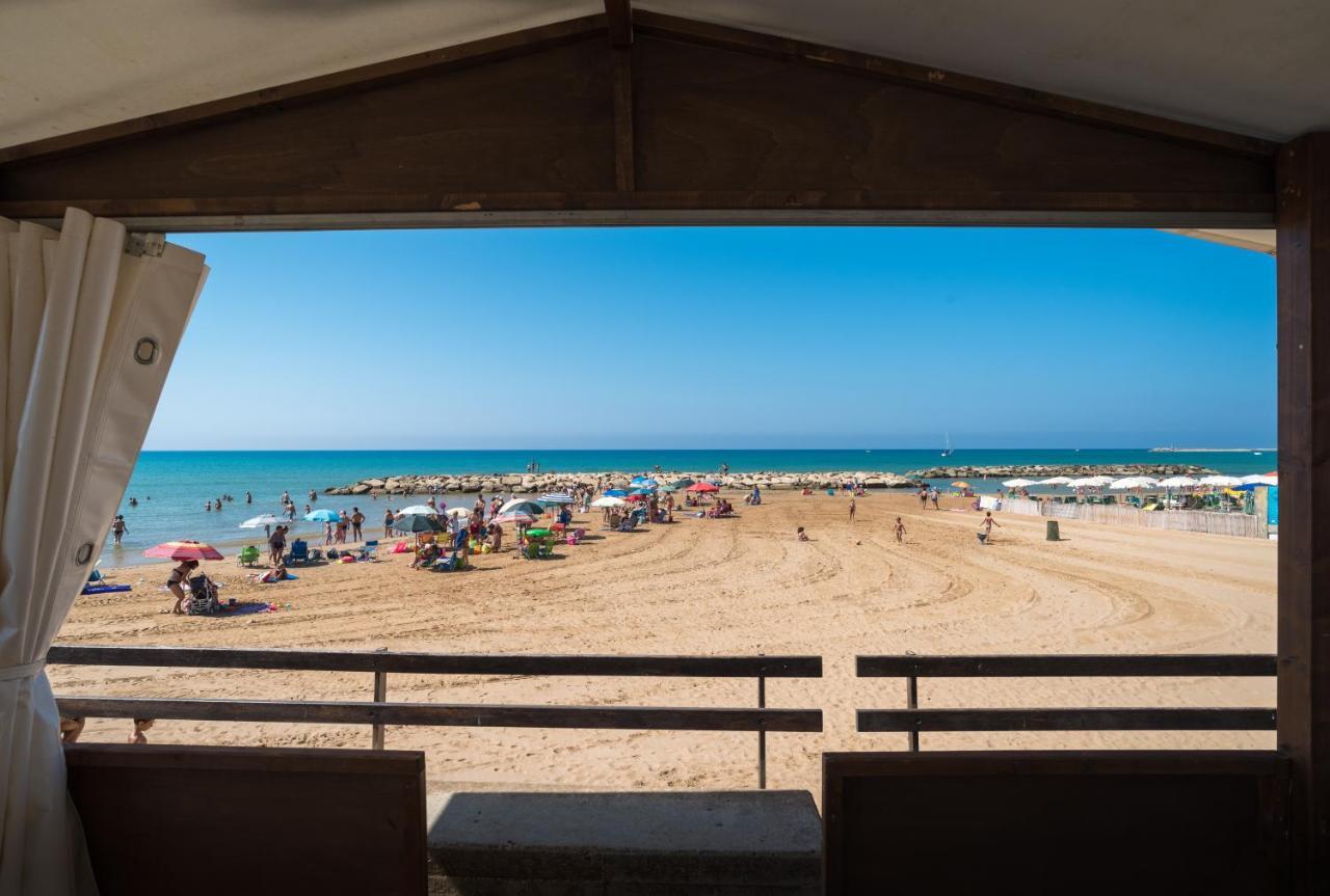 Archimede, Appartamento Con Vista In Centro A Marina Di Ragusa Exterior photo