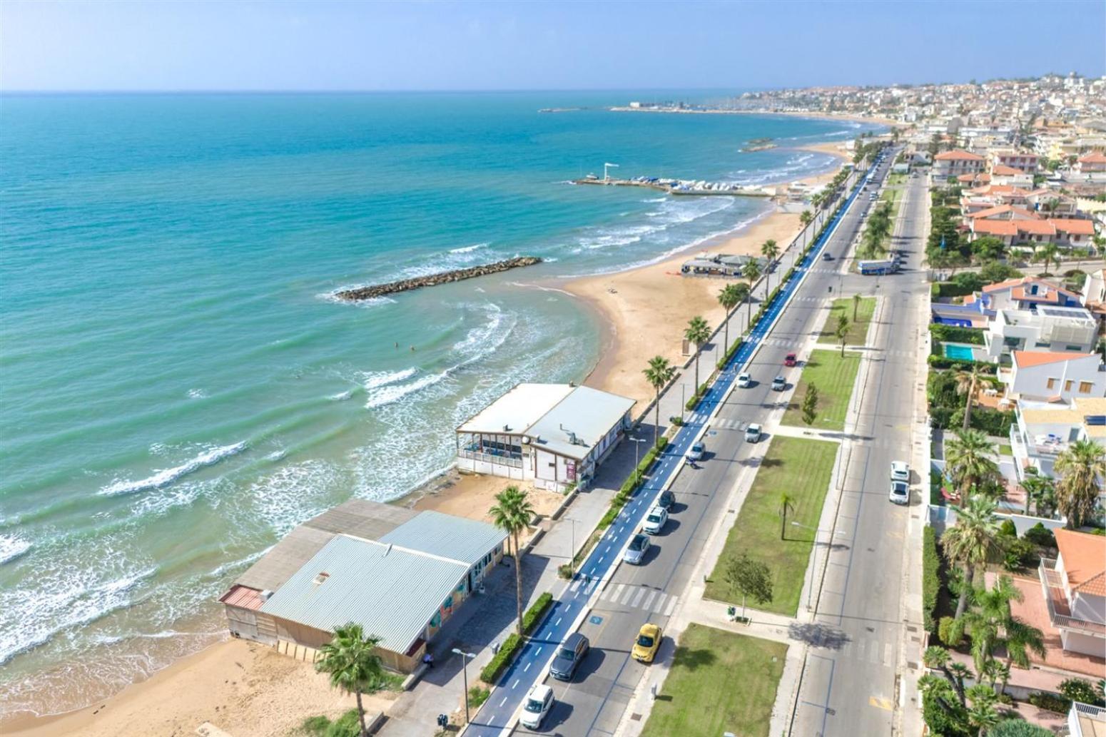 Archimede, Appartamento Con Vista In Centro A Marina Di Ragusa Exterior photo
